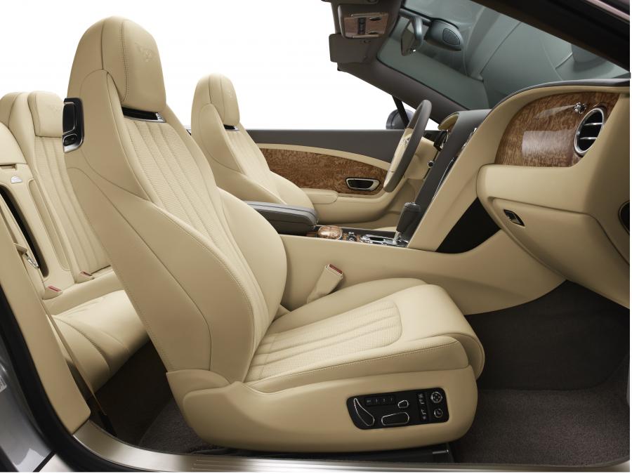  Bentley Continental GTC 2011 года  (фото 104 из 167)